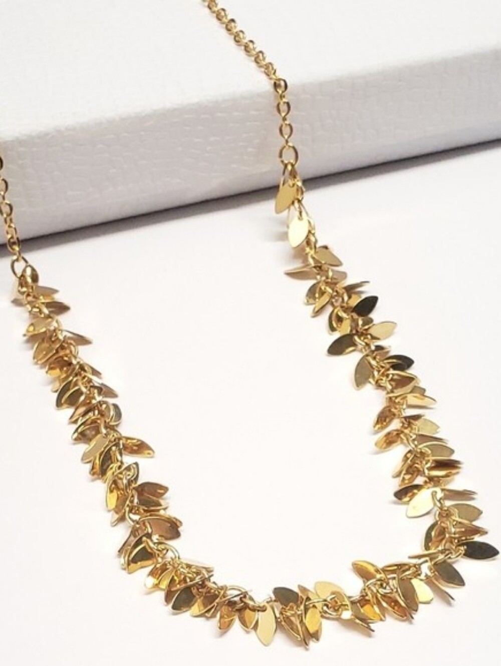 Vintage Avon Gold-Tone Leaf Cluster Fringe Collar Necklace CC